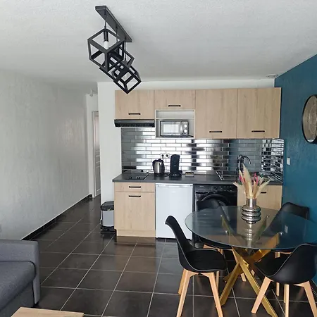 Micro Maison, Refait A Neuf, Spacieux, Agreable *