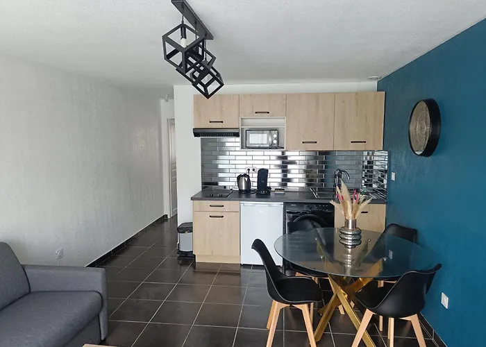 Micro Maison, Refait A Neuf, Spacieux, Agreable *